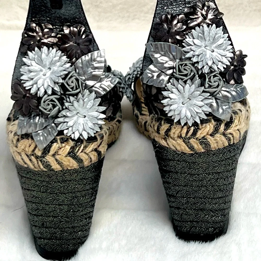 NEW Donald J Pliner Metallic Leather Flower Appliqué & Jute Wedge Heel Sandals